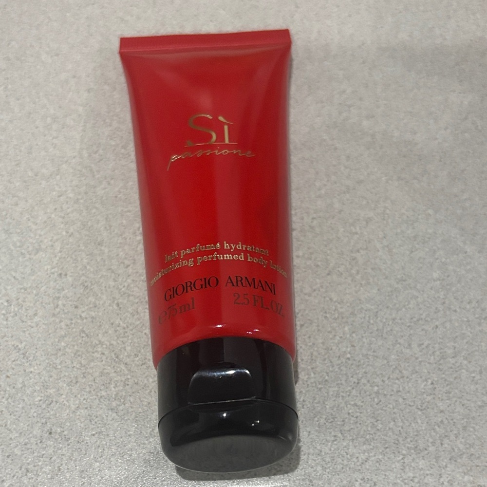 Giorgio Armani Sì Passione Body Lotion- New